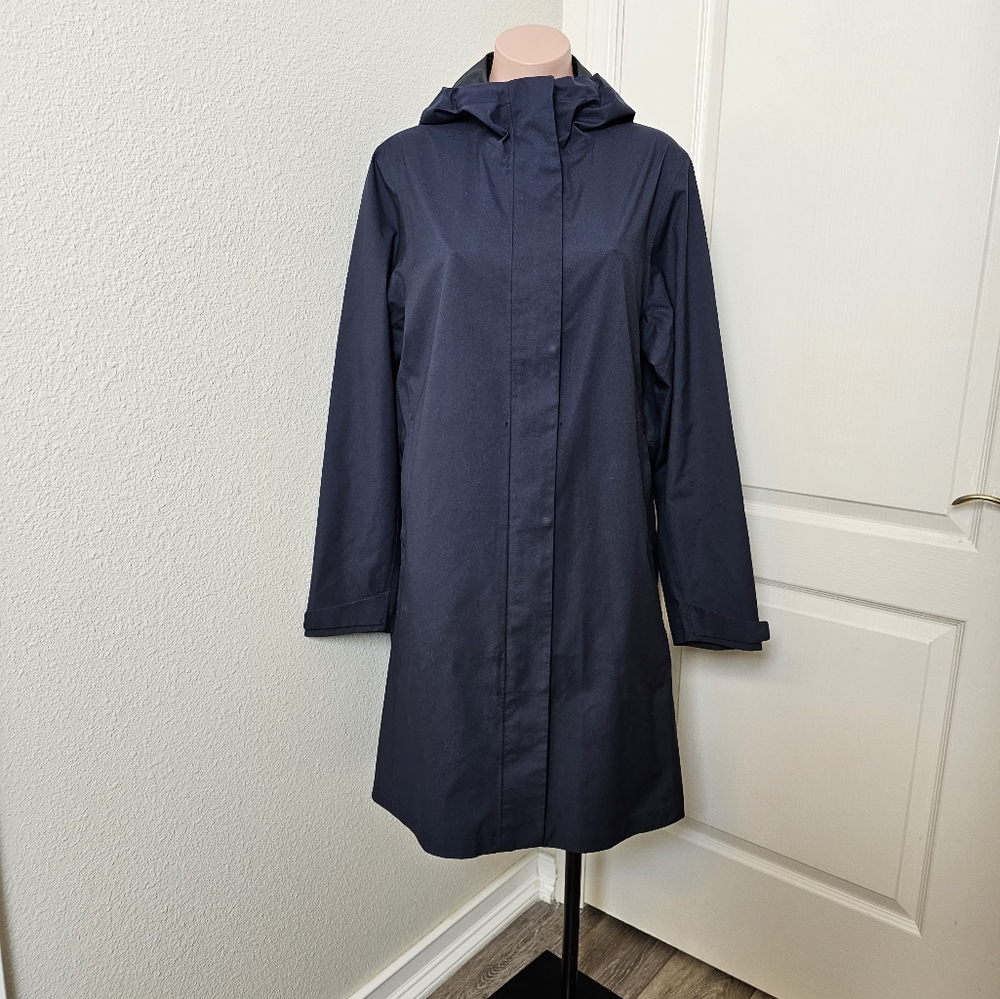 Uniqlo Women's Navy Blocktech Parka